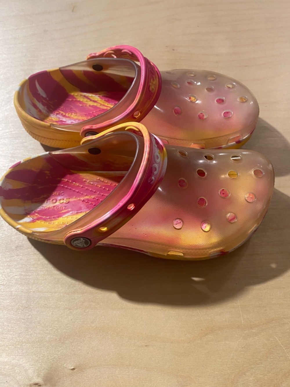CROCS Kids' Multi-Color Slip-On Clogs - Pink & Yellow F-5 M-7 (Box 1) - Picture 4 of 9